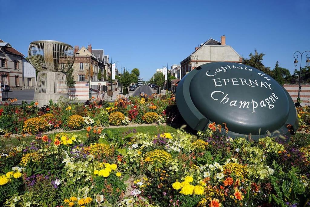 Appartement Avenue De Champagne Épernay Exterior foto